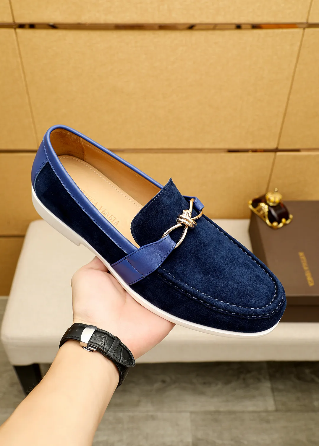 Men's men's shoes 💰580 💐Bottega Venetta [BV] Hong Kong - counter synchronization 🔥Summer new models are popular on the official website! Original 1⃣:1⃣ production✊💯💯, top-quality original product, exclusive first release, carefully crafted, full of European flavor, gentleman style, upper material, imported top layer frosted cowhide, cowhide leather lining, imported original outsole, comfortable and wear-resistant. 4 colors available! Code number: 39-44 (38.45.46🉑️customized)